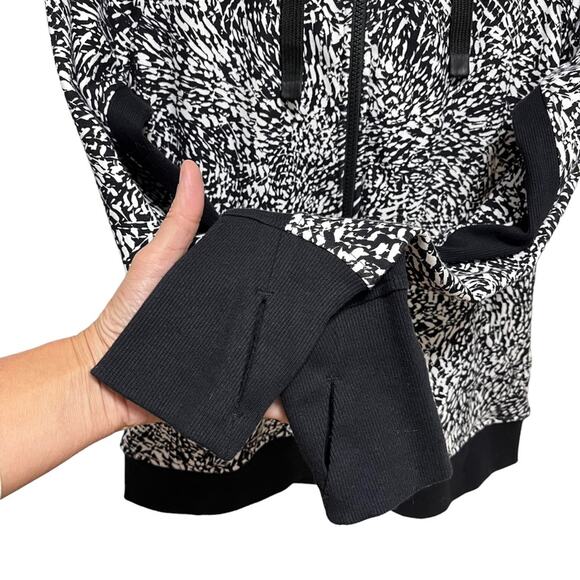 Athleta Triumph Printed Hoodie Sweatshirt Sweat Jacket Windstorm Full Zip - Picture 5 of 10